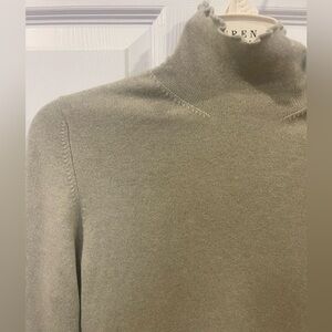 Allude Cashmere Women's pale green Turtleneck Sweater made in Italy XS